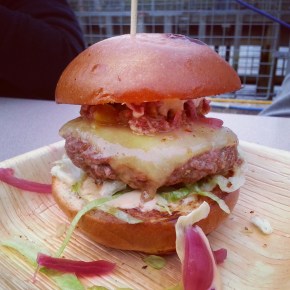 National Burger Day&nbsp;2014