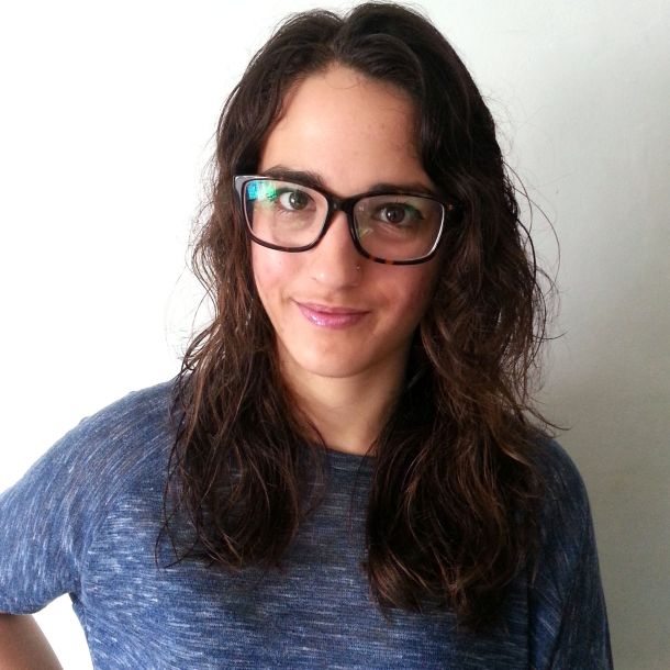 joan_collins_lip_gloss_review_on_me