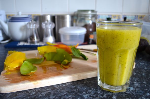 Mango Kiwi Mint Smoothie - 08