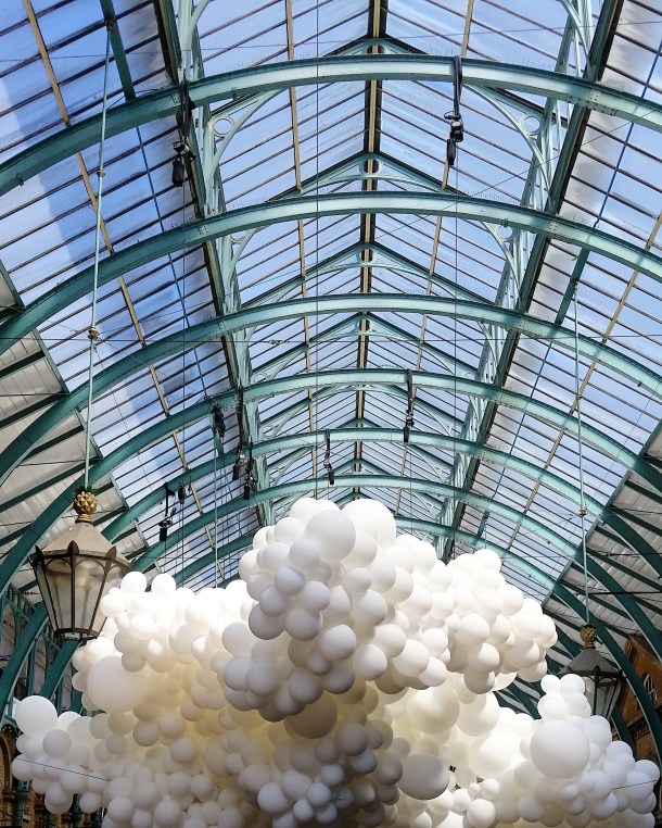 Charles Pétillon's Heartbeat featuring 100,000 balloons at Covent Garden, London 5