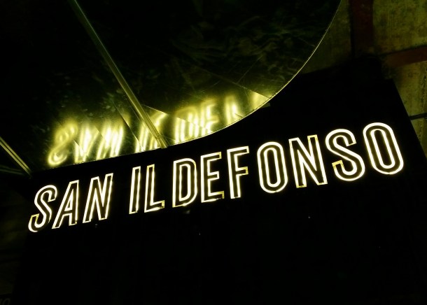 18 Neon sign at Mercado de san Ildefonso