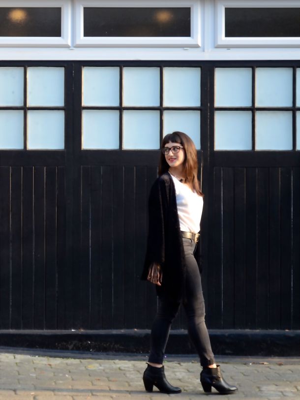 Call Me Katie - What I Wore - AW2015 Black Kimono and ASOS Torque Necklace with V neck - skinny jeans -ankle boots - black kimono - Weekend or Day to Night Look - 01