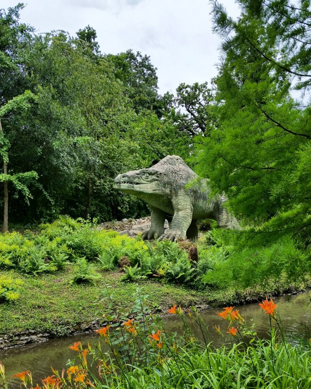 Call Me Katie - What I Wore - gold leather shorts and a palm print vest top for a weekend walk in the park 12