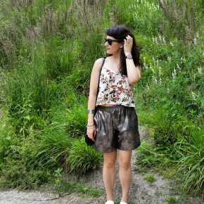 What I wore: gold leather shorts to hang out with&nbsp;dinosaurs